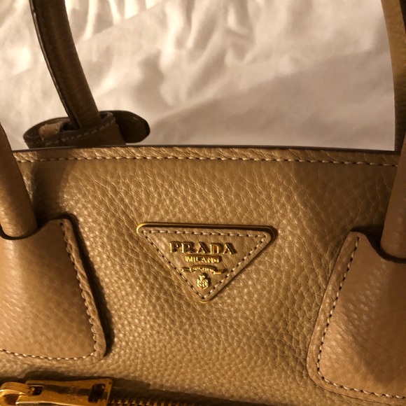 Prada Vitello Daino Leather Tote - Picture 5 of 8
